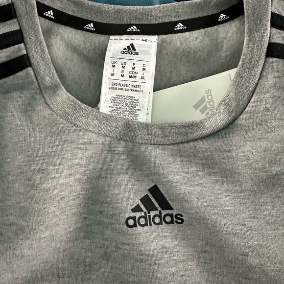 Adidas sweatshirt. Men’s hundred percent polyester. Quality 4 - Picture 5 of 5